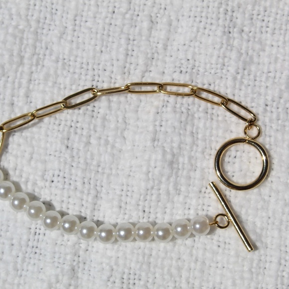 Gold Paper Clip and Pearl OT Toggle Bracelet - Picture 4 of 8